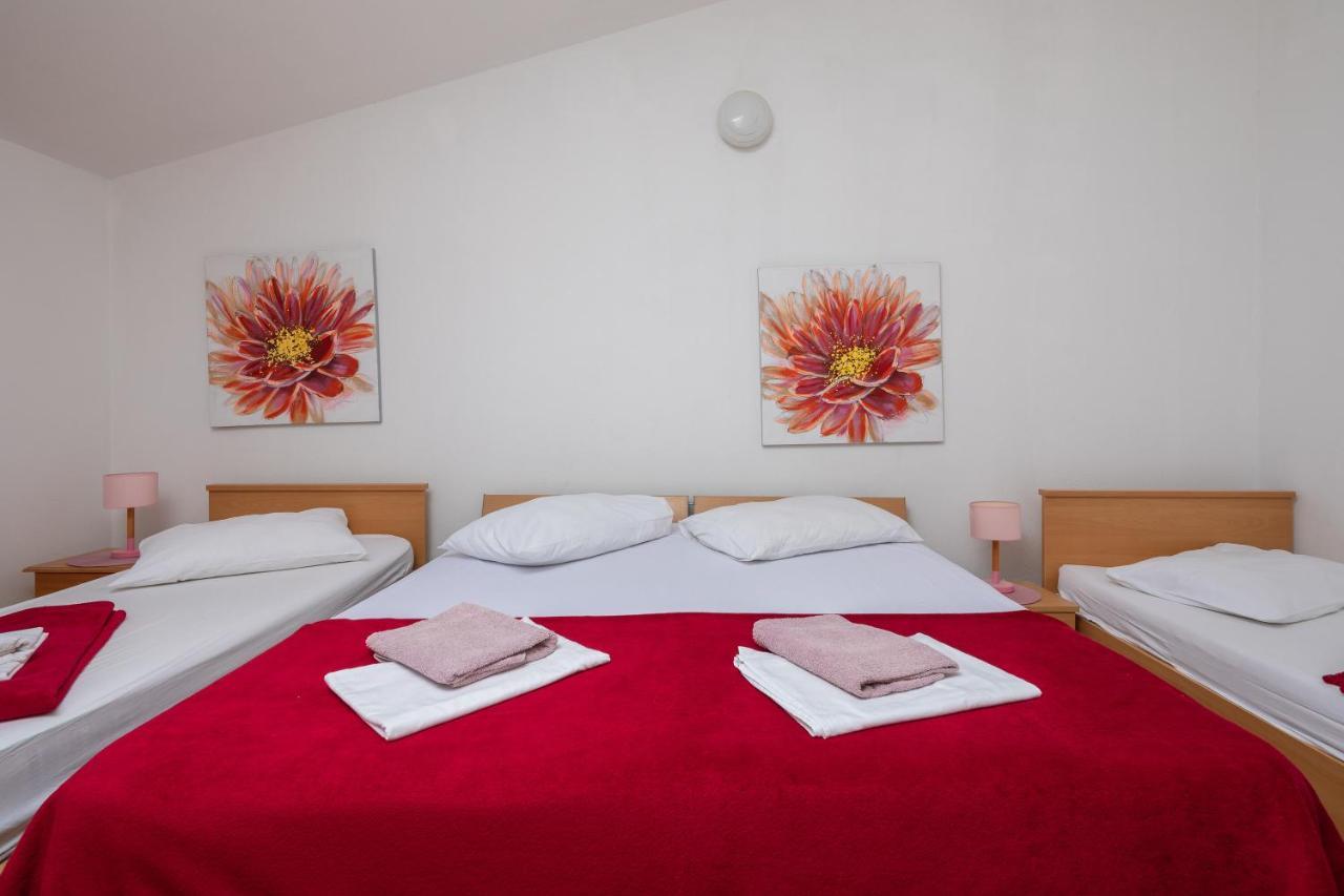 Beach Apartments Borovina Stanici Eksteriør billede