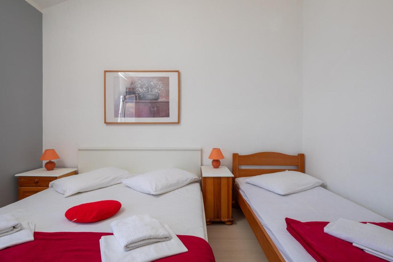 Beach Apartments Borovina Stanici Eksteriør billede